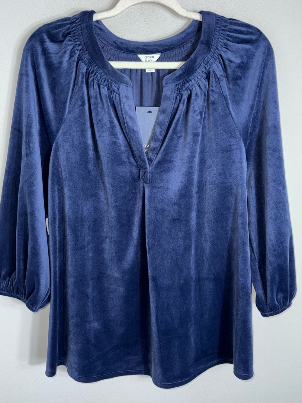 Crown & Ivy Velvet Pullover Top-V Neck-3/4 Sleeve-Blue-Size Medium-NWT